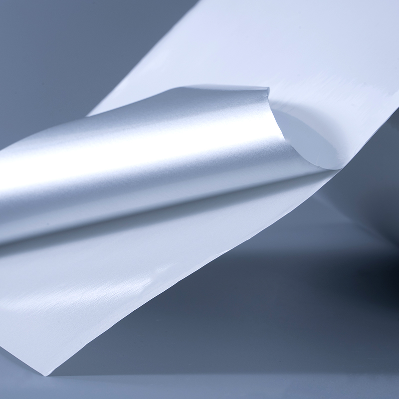 25мик глянцевая белая алюминизированная полиэфирная пленка самоклеящаяся этикетка с акриловым клеем на водной основе для струйной печати