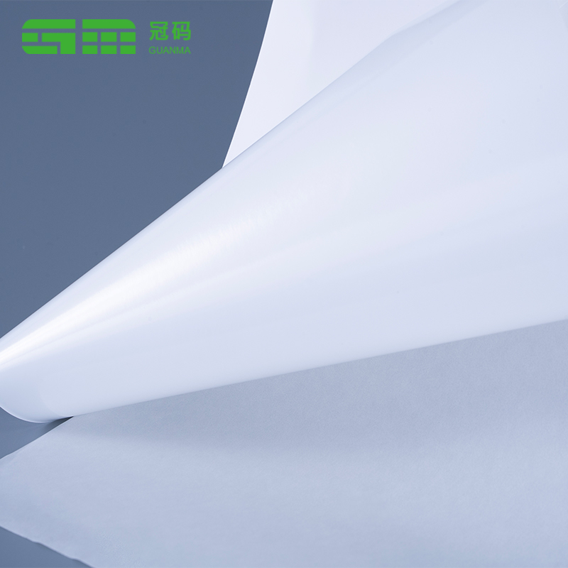 Рулон этикеток из синтетической бумаги из замороженного полипропилена 75 микрон с замороженным клеем