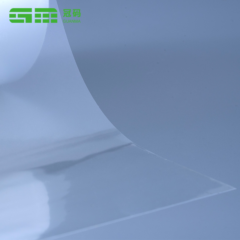 Прозрачный самоклеящийся рулон из полипропилена 50 микрон с постоянным клеем