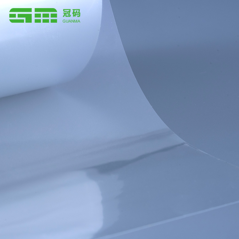 Прозрачный самоклеящийся рулон из полипропилена 50 микрон с прозрачным вкладышем для домашних животных